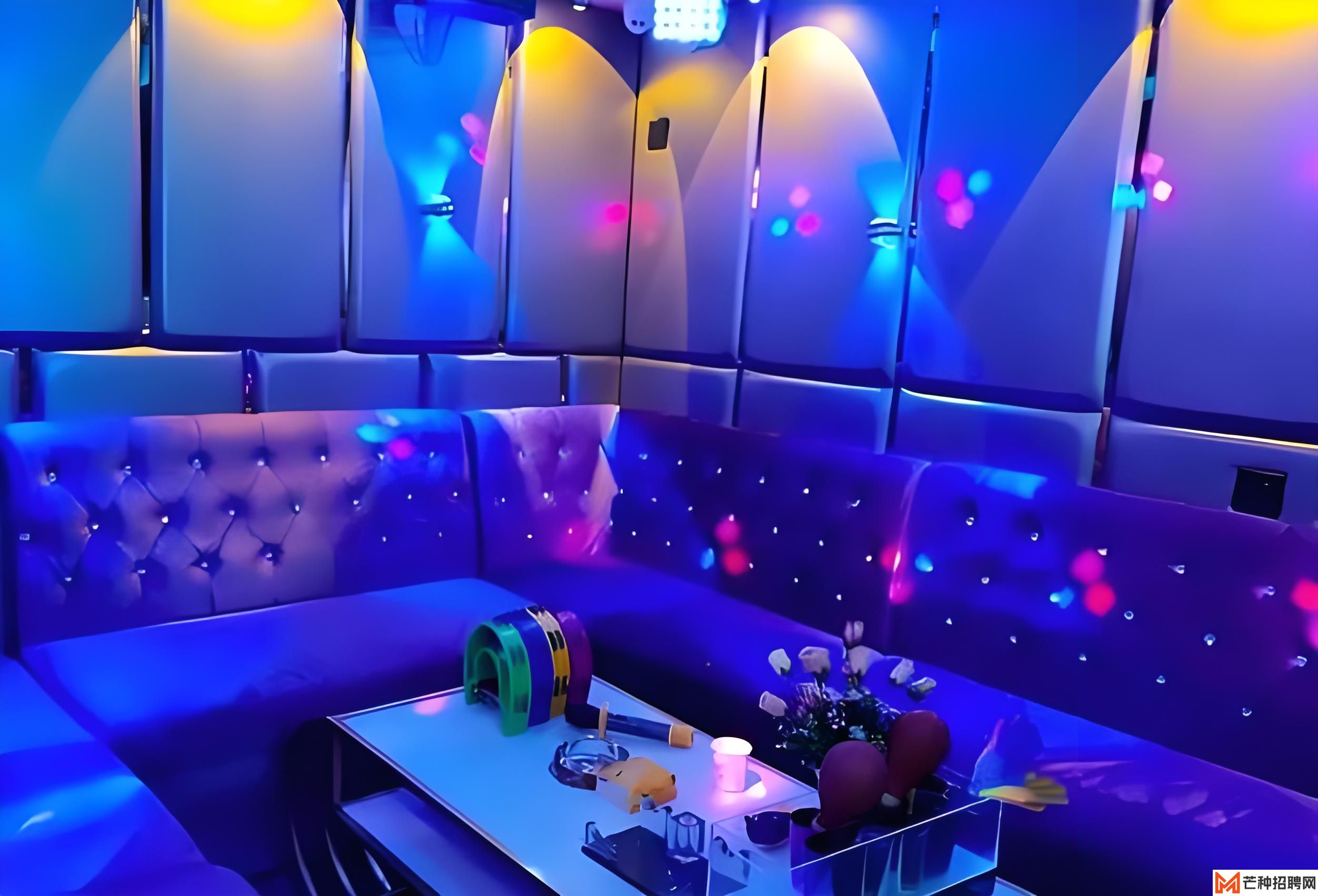 成都知名娱乐集团直招，免费培训上岗，月休8天福利齐全