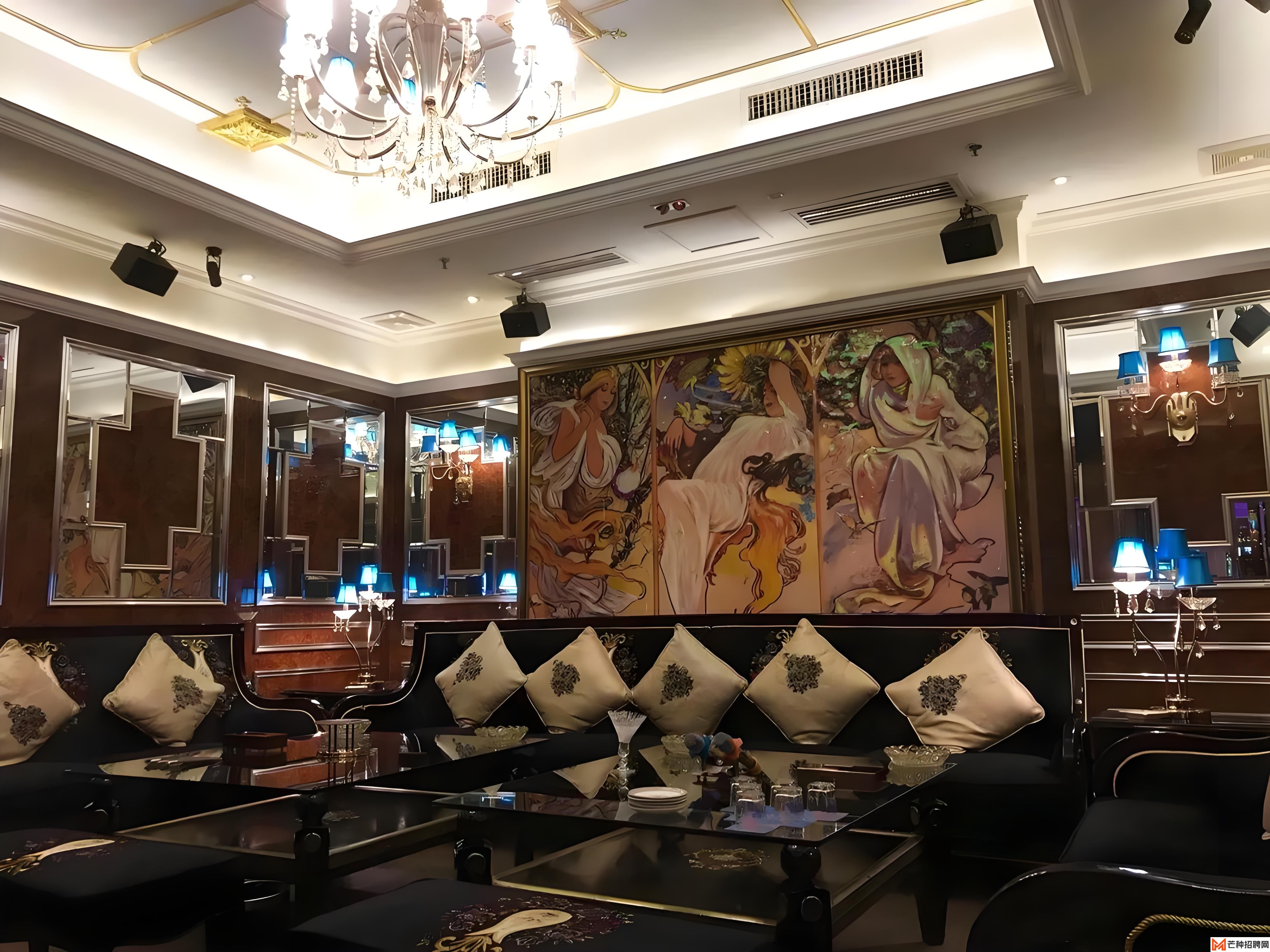 成都酒吧连锁品牌招聘：霓虹初体验，美女领航员招募中！